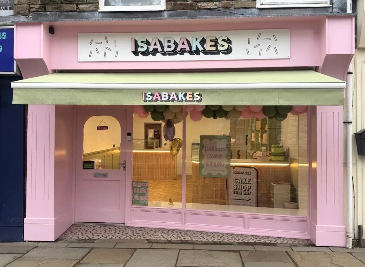 Isabakes shopfront on Bank Street